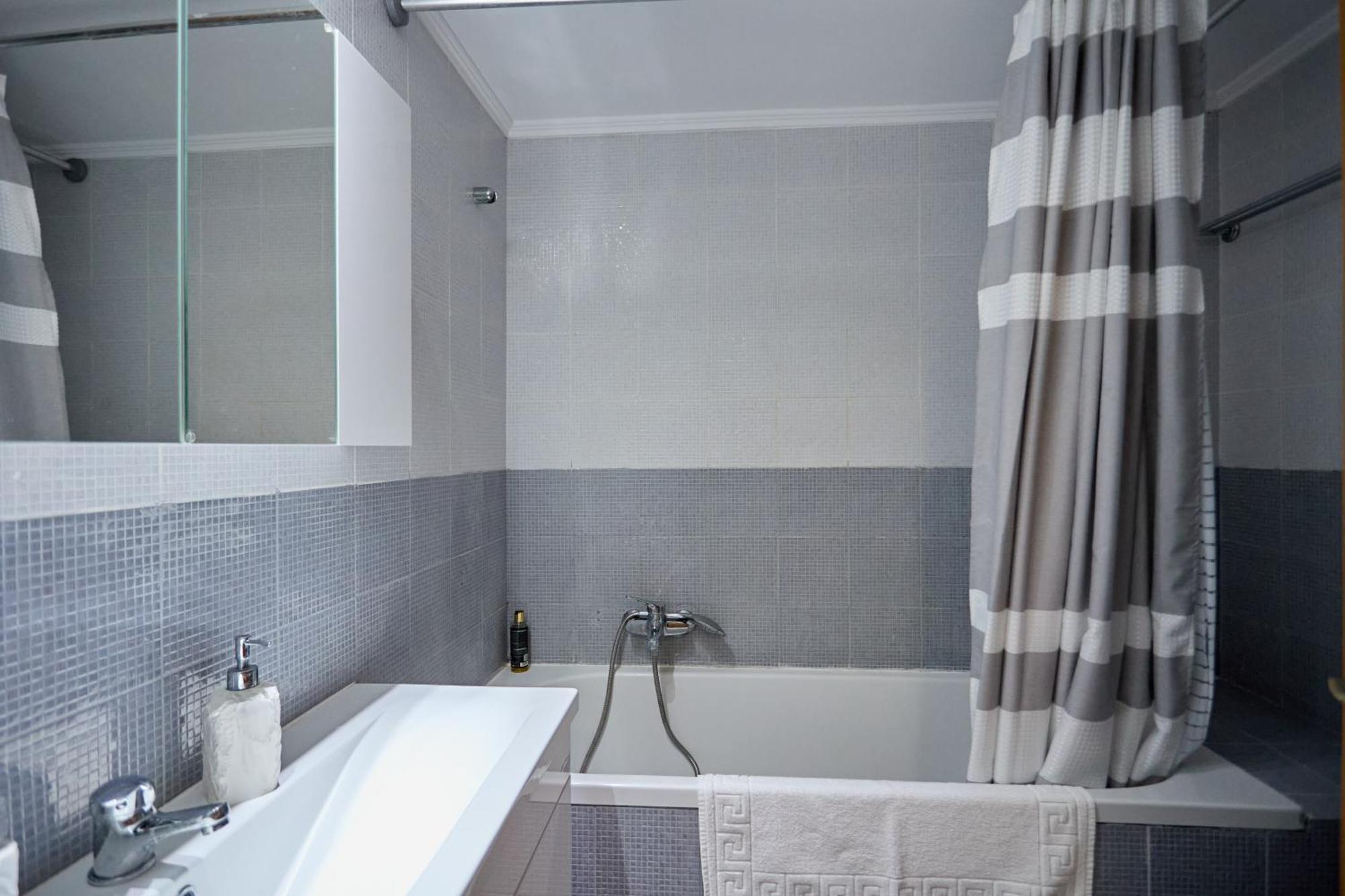 Chios Town Apartment - Heart Of Chios Town With 2 Minute Walk To The Beach Exteriér fotografie